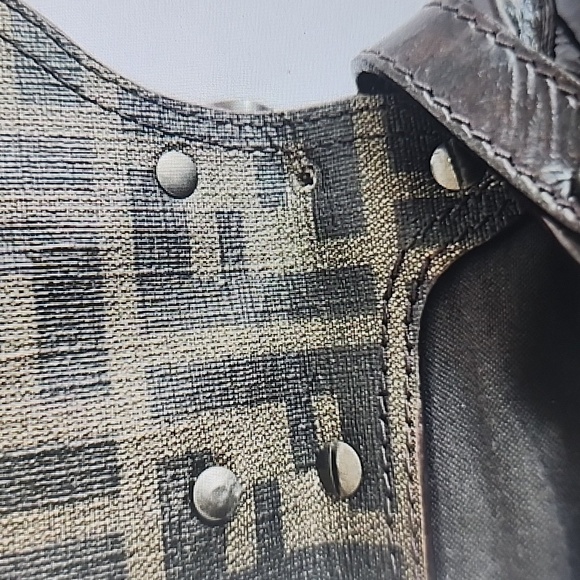 AUTHENTIC RARE FENDI Patent Leather Magic Burgundy Brown Bag - Picture 11 of 16